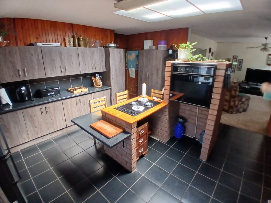 4 Bedroom Property for Sale in Bodorp North West